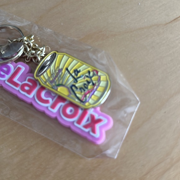 LaCroix #LiveLaCroix limoncello pink keychain NWT - Picture 2 of 2